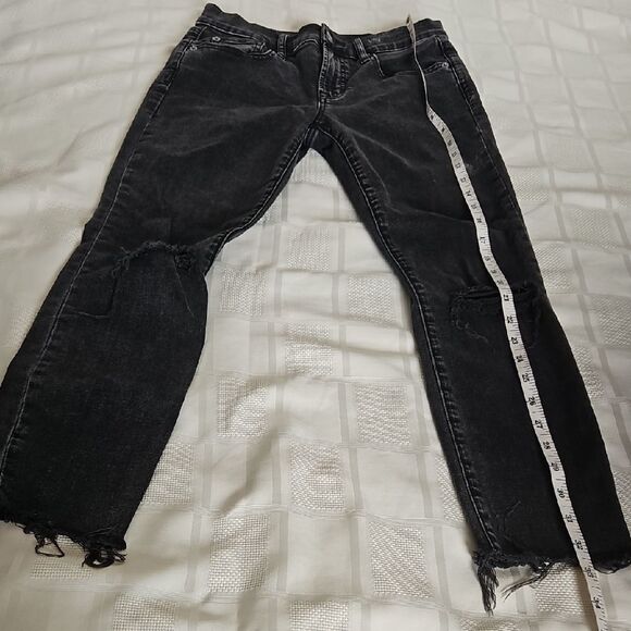 GAP Black Ankle Cropped Jeans with Frayed Hem - Picture 13 of 16